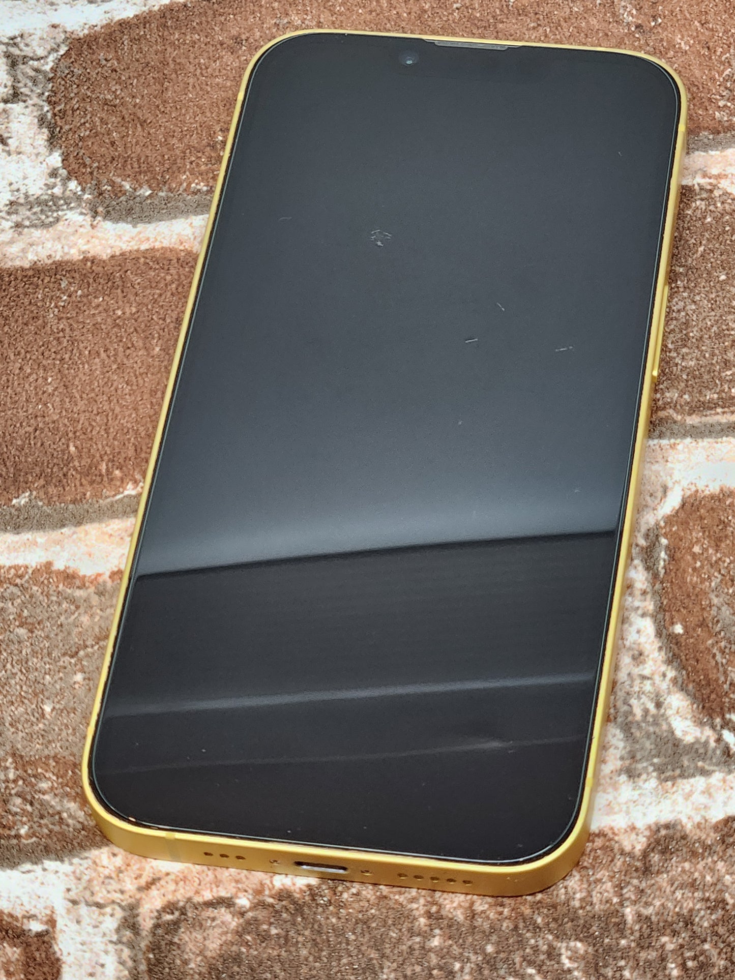 used iphone 14 128GB yellow unlocked mint condition