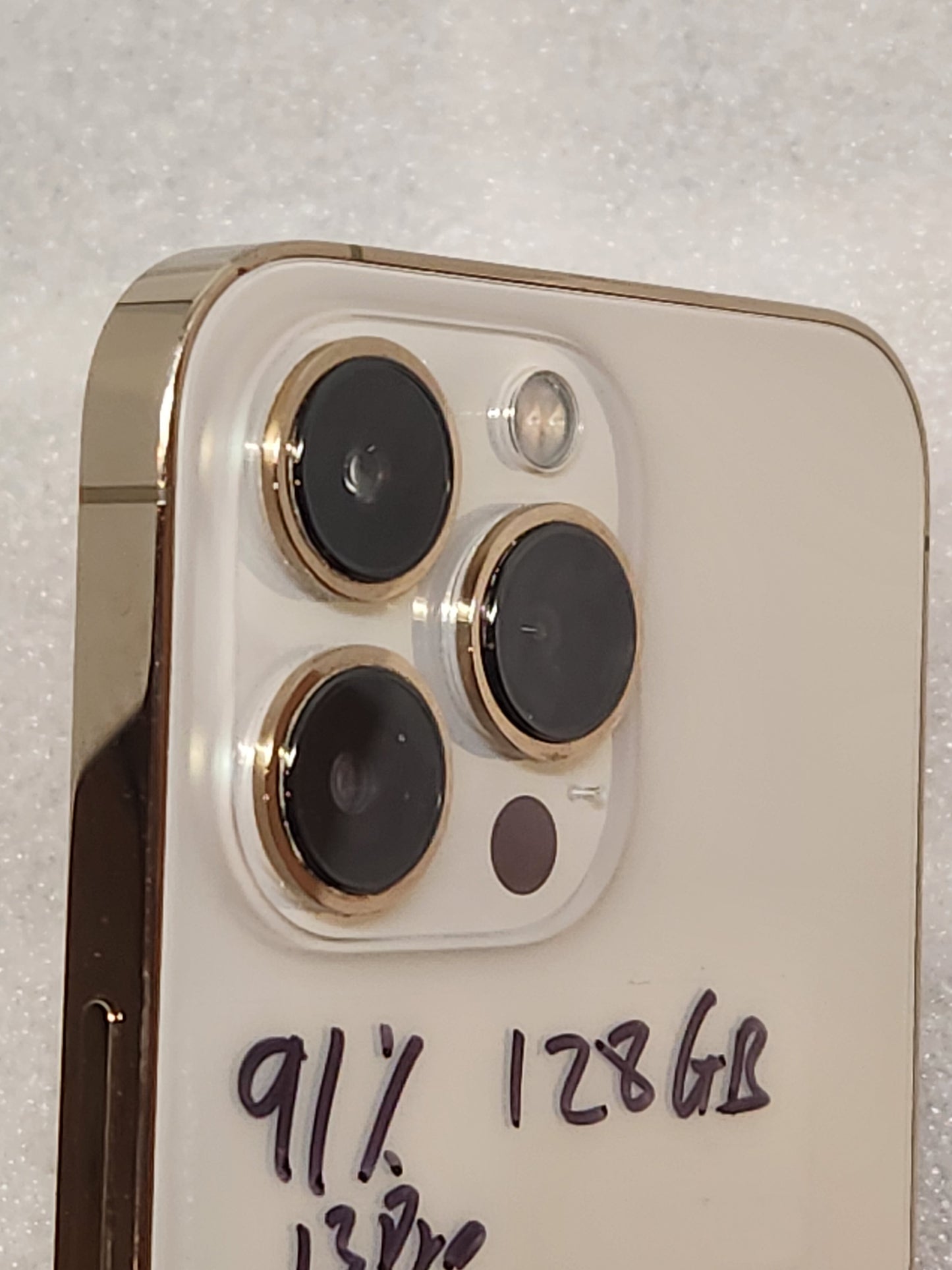 used iphone 13 pro unlocked 128gb Fair condition 7/10