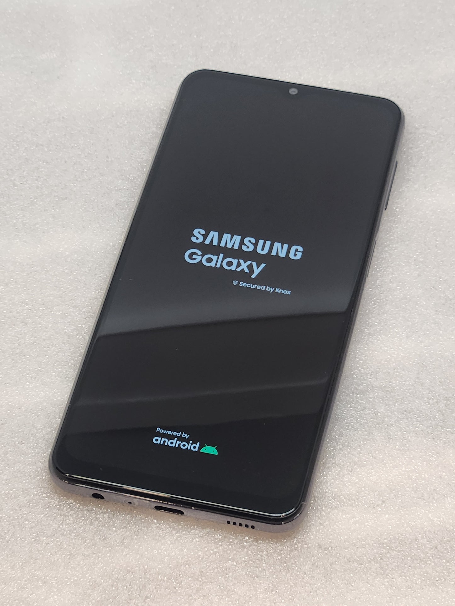 Pre-owned Samsung galaxy A32 5G unlocked 64gb good condition