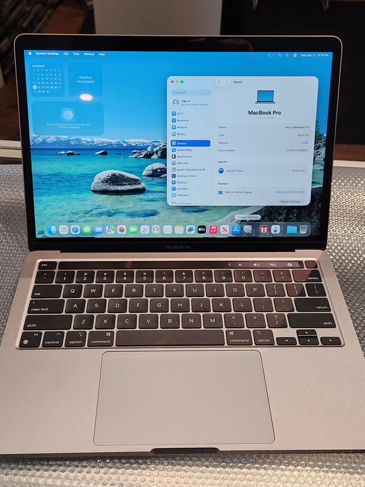 Refurbished MacBook Pro M1 13inch 2020 8gb ram 256gb ssd fair condition (*The screen has some marks)