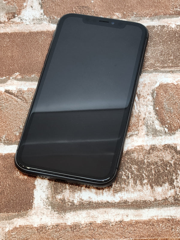 Pre-Owned iPhone 11 unlocked 64GB   good condition Black