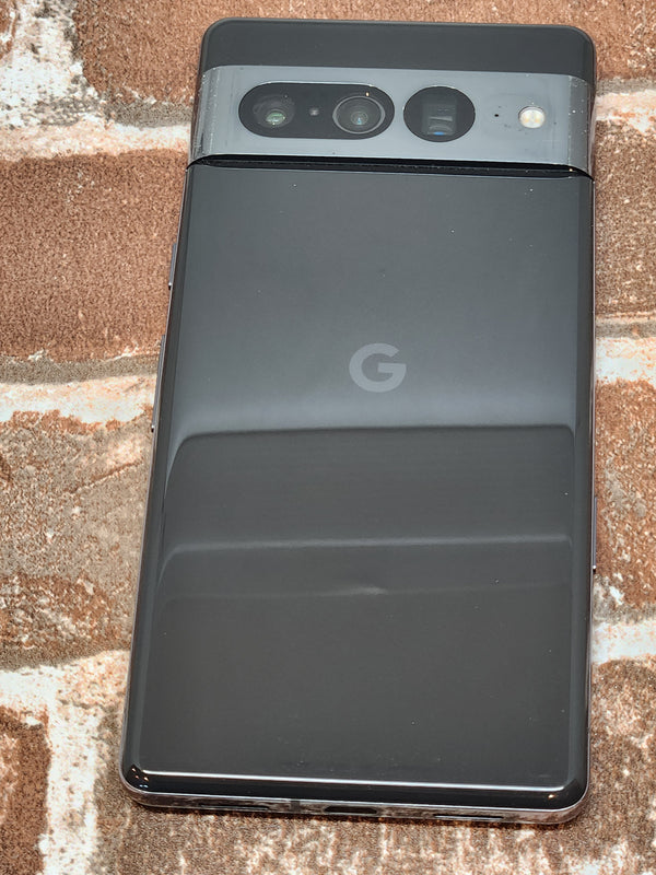 Google Pixel 7 Pro  128GB, Obsidian, Unlocked, used. good condition