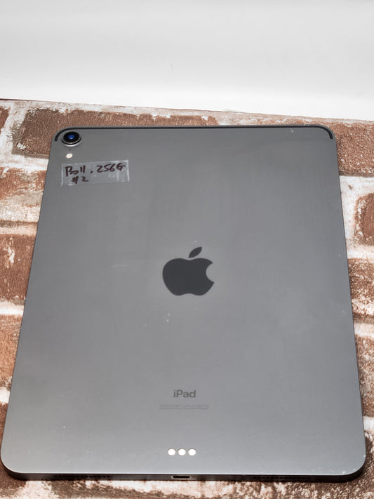 iPad Pro 11" 1st Gen 256GB Space Grey – Wi-Fi, Screen Protector Included #2