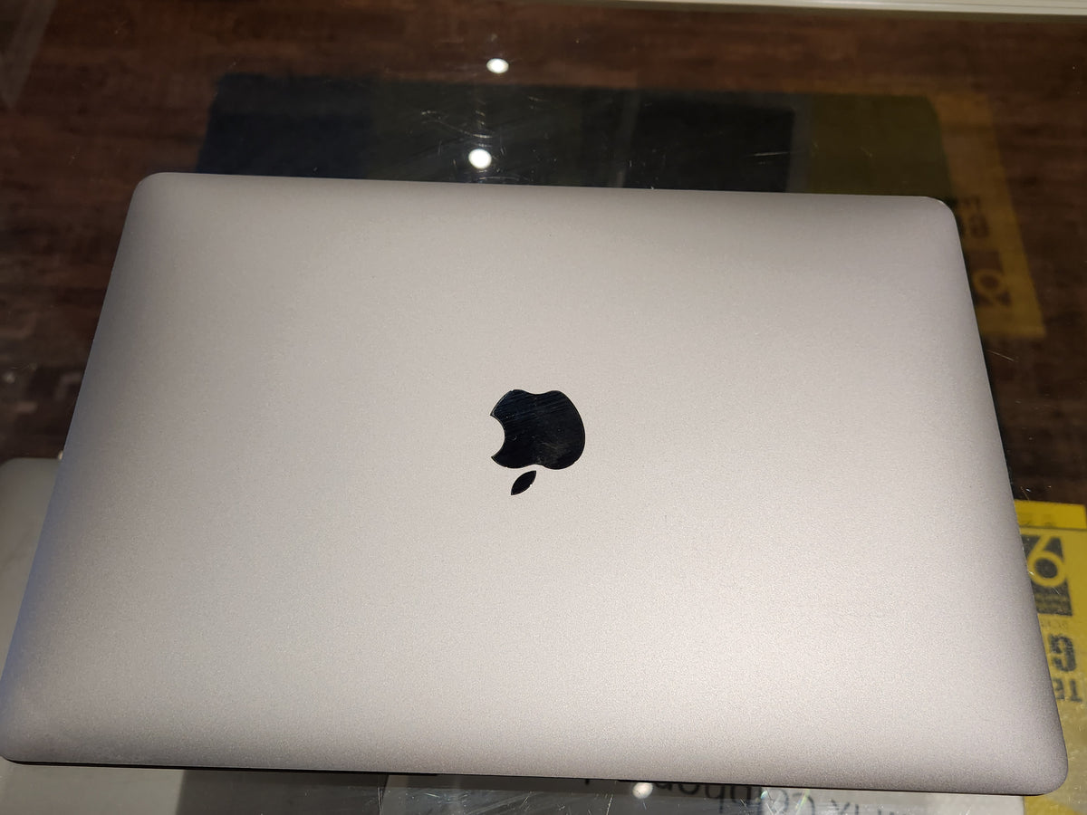 Refurbished MacBook Air M1 (2020) – 8GB RAM, 256GB SSD, MacOS 26.  Space Grey