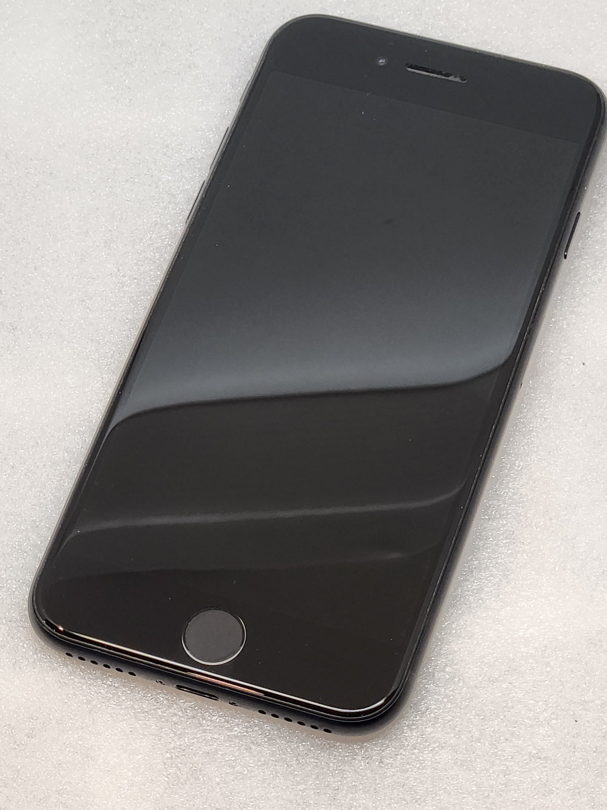 iPhone SE 3rd Gen (2022)   unlocked 64B black  Good condition, used