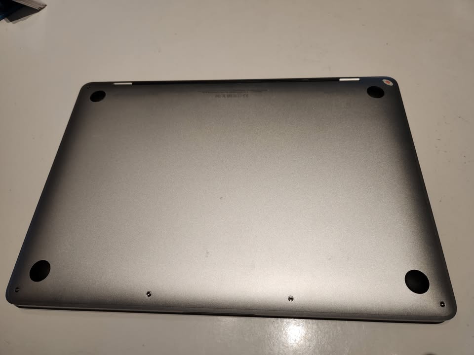 Refurbished MacBook Pro 13" (2017) – i5, 16GB RAM, 256GB SSD, Ventura, Silver color