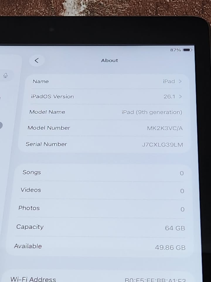 SPECIAL DEALS:  iPad 9th gen, 64GB.  Space Grey color. 9/10 conditon. Refurbished, 90days warranty