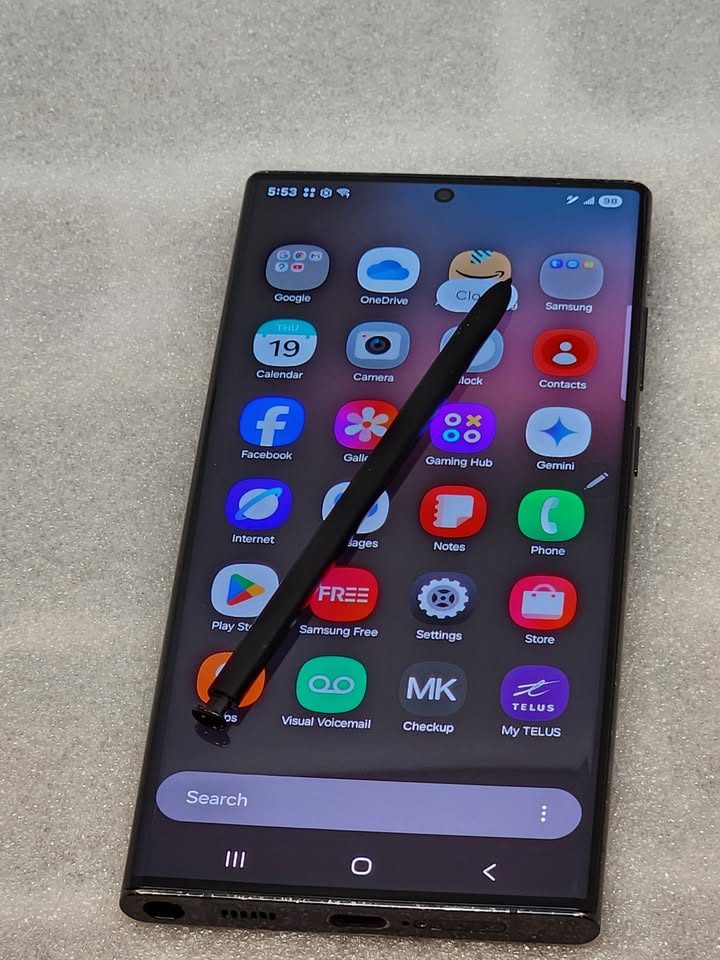 pre-owned Samsung Galaxy S22 Ultra, Unlocked, 256GB black