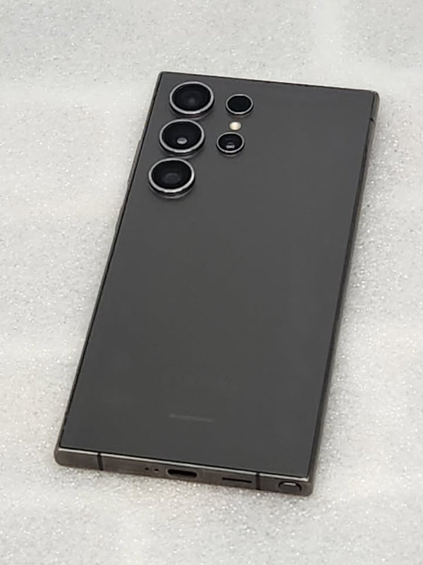 pre owned Samsung Galaxy S24 Ultra 5G (256GB) , S Pen, Unlocked - Black, good condition