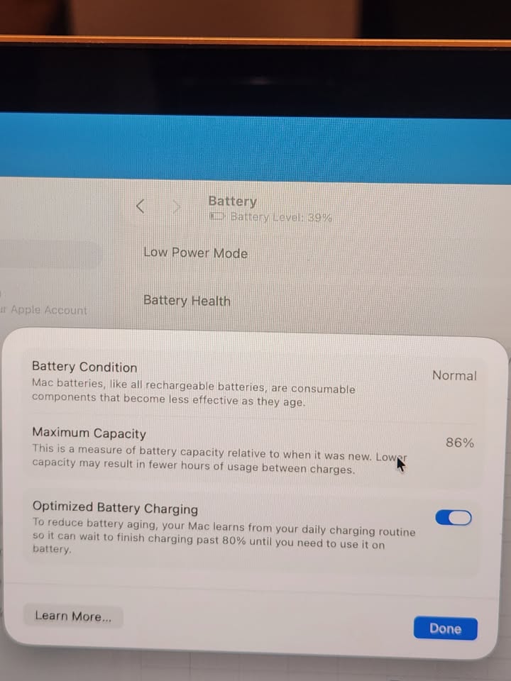 Refurbished MacBook Air M1 (2020) – 8GB RAM, 256GB SSD, RoseGold color, MacOS 26.