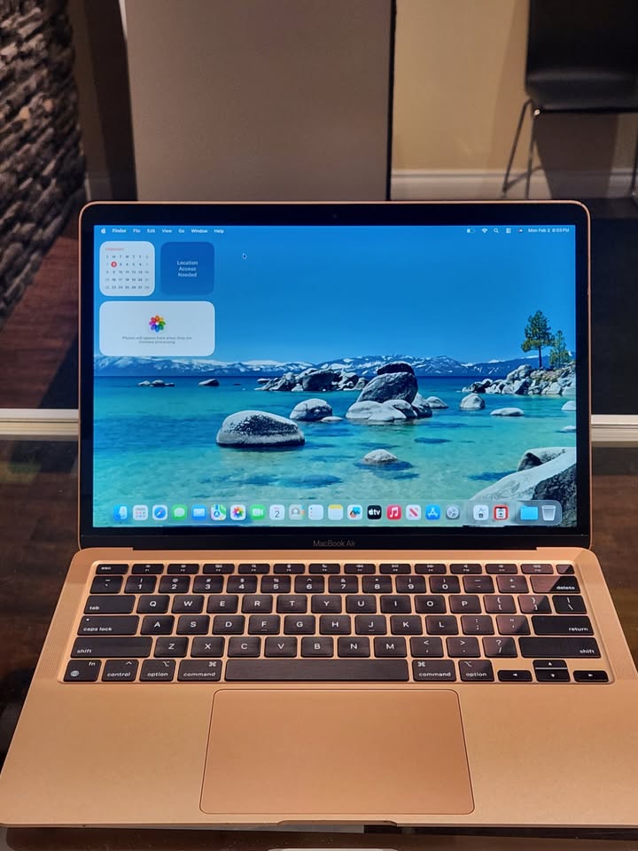 Refurbished MacBook Air M1 (2020) – 8GB RAM, 256GB SSD, RoseGold color, MacOS 26.