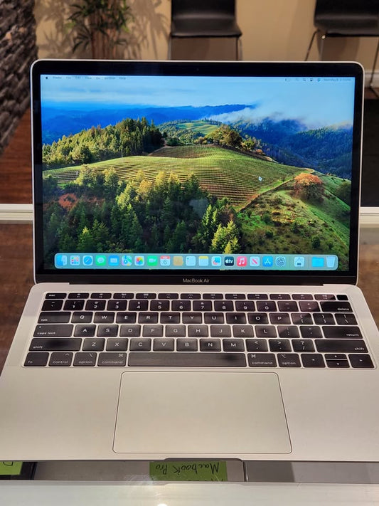 MacBook Air 13" (2019) i5, 16GB RAM, 256GB SSD,,  no touch ID