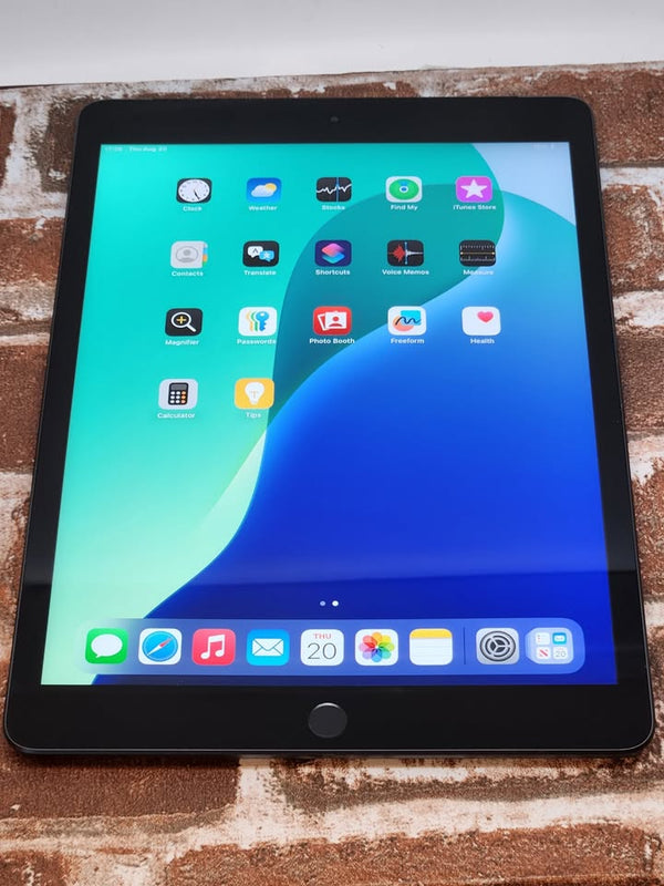 iPad 7th Gen, 128GB, WIFI + Cellular Space Grey.  9/10 condition. iOS=18