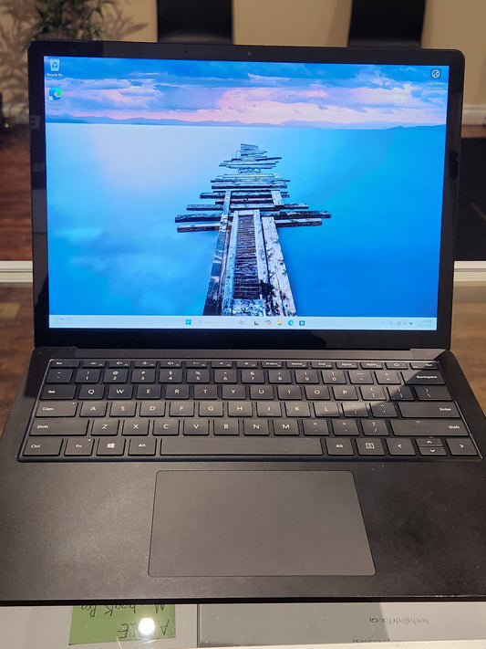 Refurbished Microsoft Surface Laptop 4 (13-inch) i5 2.6GHz (11th gen, 16gb ram, 256gb ssd),black
