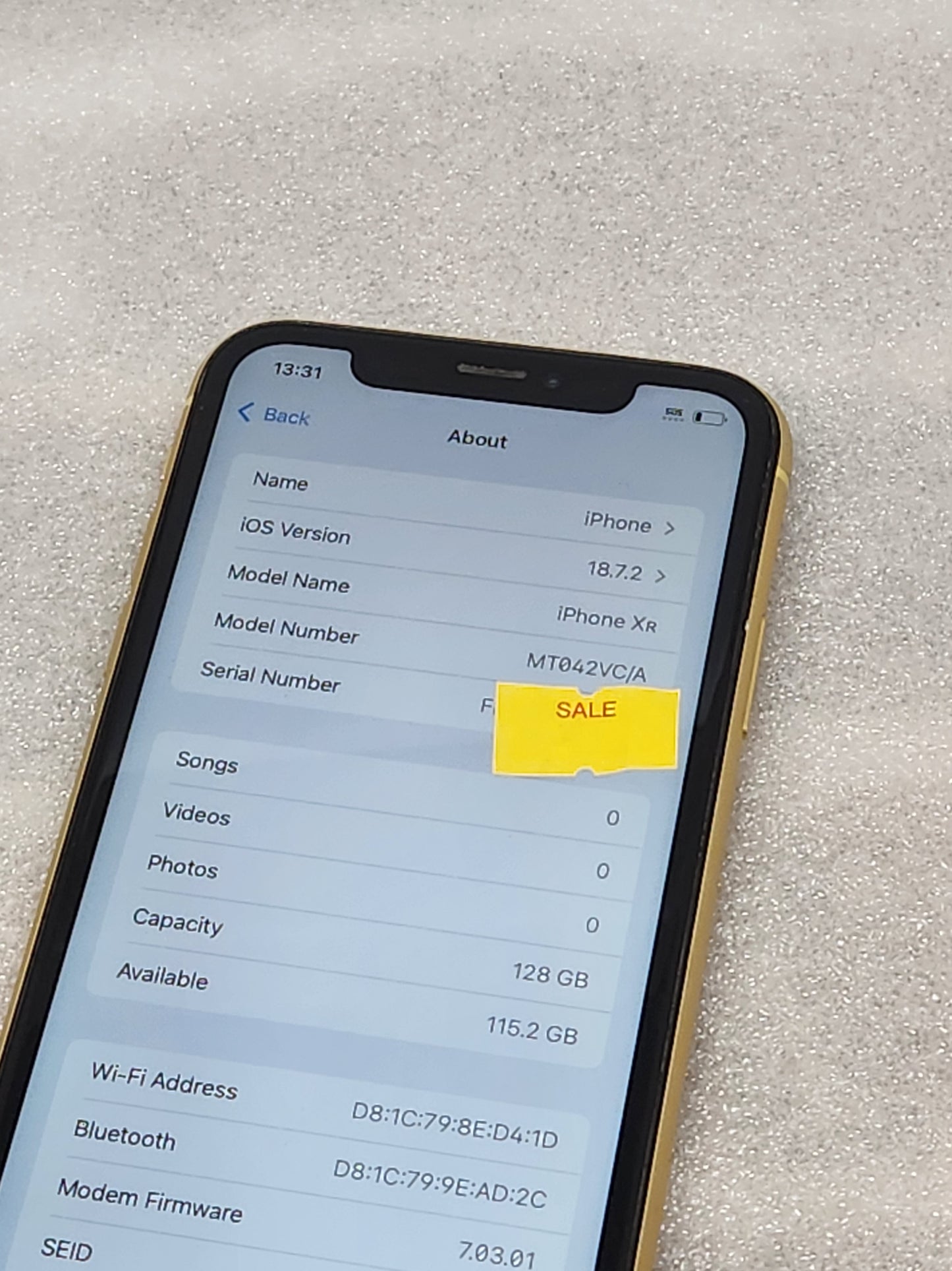 used iphone xr 128GB yellow unlocked  Good condition
