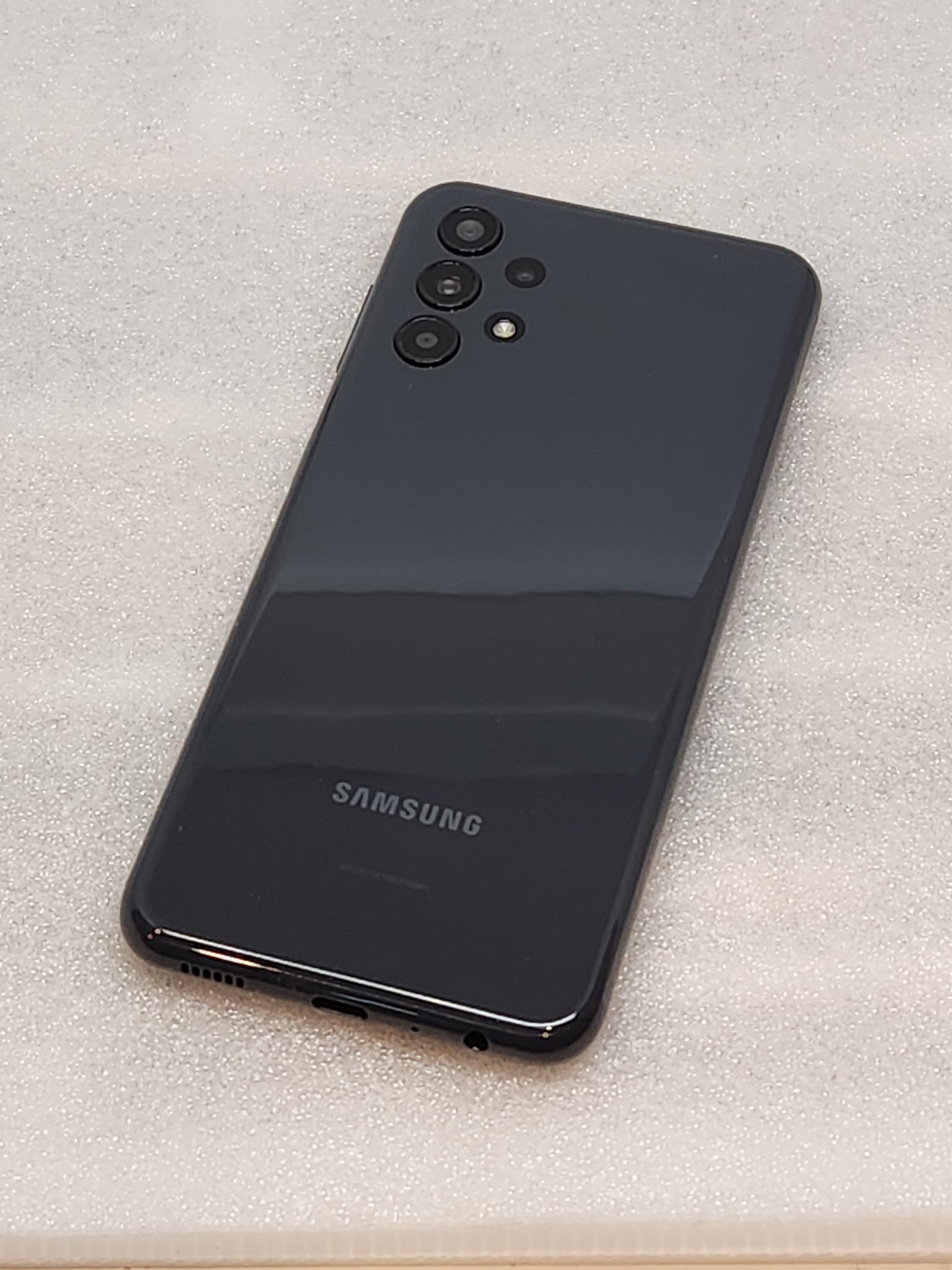 used samsung galaxy a13  4G (2022)  unlocked 32gb Excellent condition