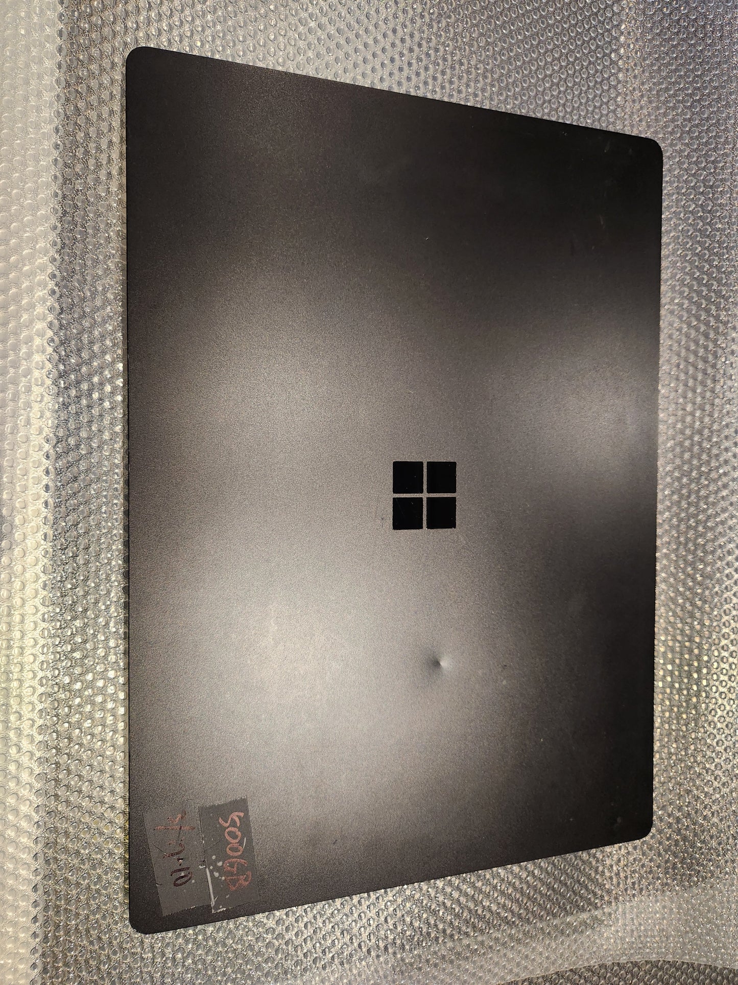 Refurbished Microsoft surface laptop 3 (15-inch i7-10gen 1.3 GHz 16gb ram 500gb ssd) fair condition