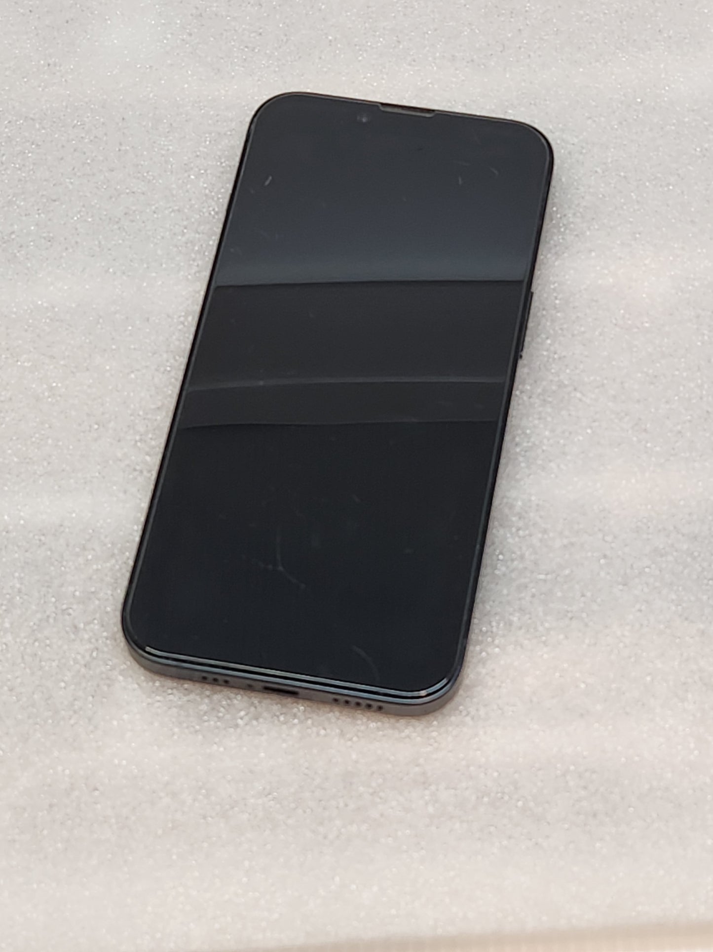 Refurbished iPhone 14 unlocked 128GB Black. (** FACE ID doesn't work) SELL AS IS
