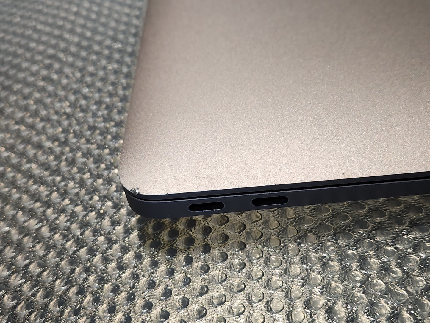 Refurbished MacBook Air 13inch M1 2020 16gb ram 512gb ssd. Fair condition