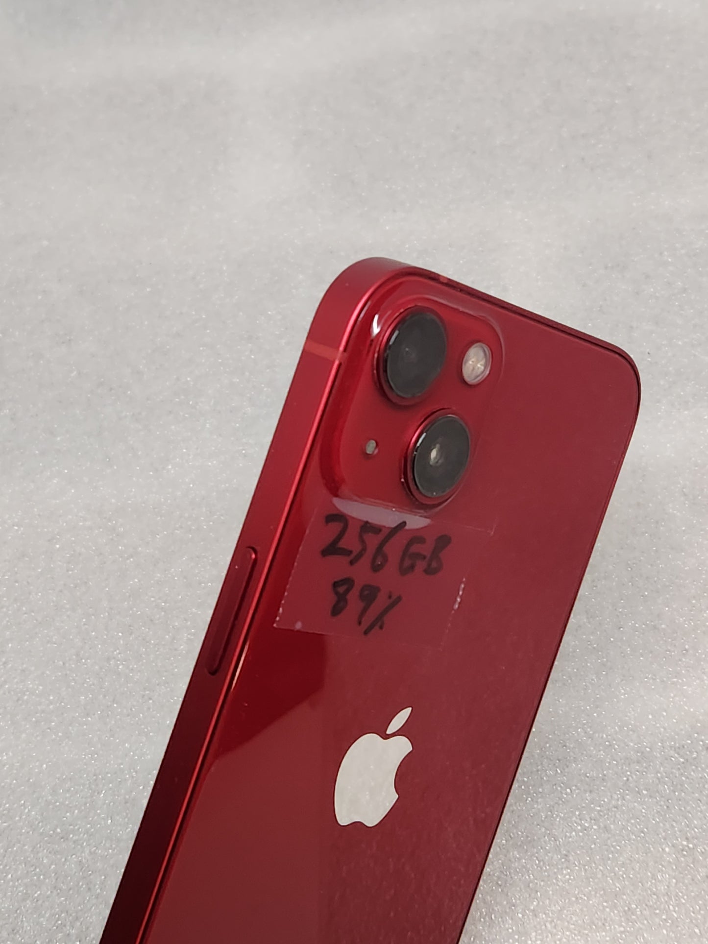 Pre-owned iPhone 13 256gb unlocked Red great condition 9.5/10