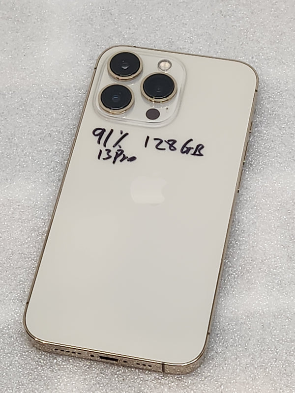 used iphone 13 pro unlocked 128gb  Fair condition 7/10